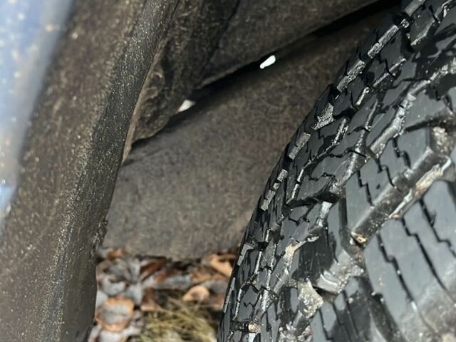 Синій Сузукі Гранд Вітара, об'ємом двигуна 2 л та пробігом 300 тис. км за 4000 $, фото 5 на Automoto.ua