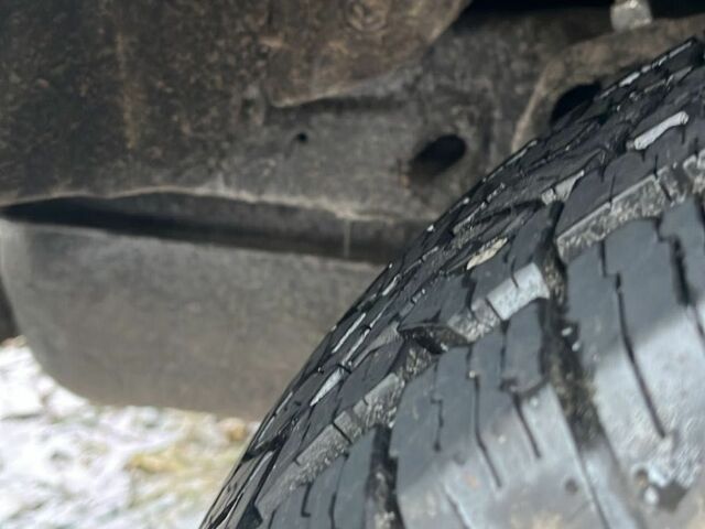 Синій Сузукі Гранд Вітара, об'ємом двигуна 2 л та пробігом 300 тис. км за 4000 $, фото 3 на Automoto.ua