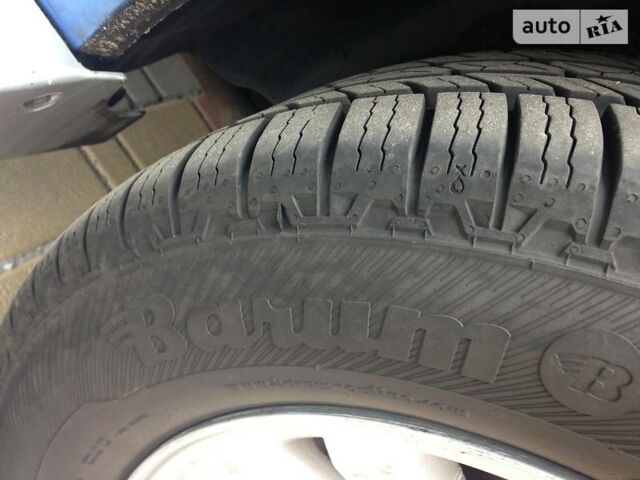 Синий Сузуки Гранд Витара, объемом двигателя 2 л и пробегом 190 тыс. км за 8000 $, фото 9 на Automoto.ua