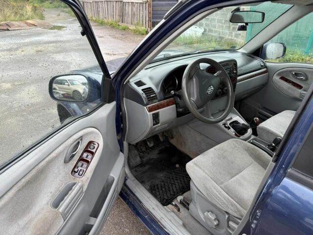 Синий Сузуки Гранд Витара, объемом двигателя 2 л и пробегом 357 тыс. км за 3750 $, фото 3 на Automoto.ua