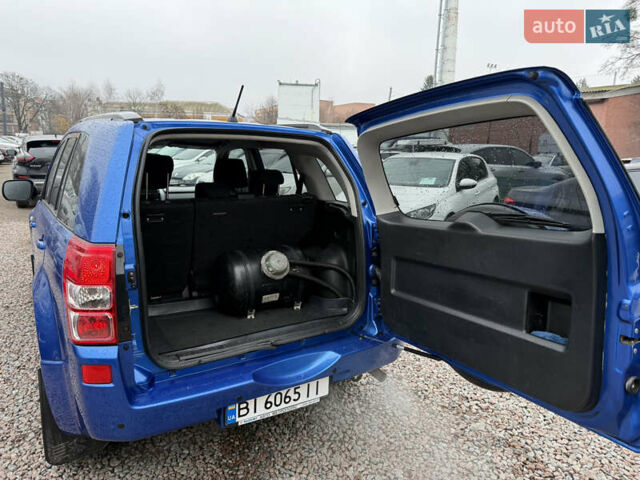 Синий Сузуки Гранд Витара, объемом двигателя 2 л и пробегом 230 тыс. км за 7900 $, фото 24 на Automoto.ua