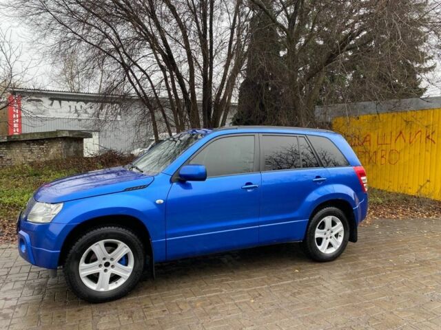 Синій Сузукі Гранд Вітара, об'ємом двигуна 2 л та пробігом 230 тис. км за 7500 $, фото 1 на Automoto.ua