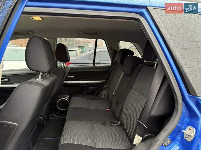 Синий Сузуки Гранд Витара, объемом двигателя 2 л и пробегом 230 тыс. км за 7900 $, фото 23 на Automoto.ua