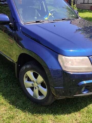Синій Сузукі Гранд Вітара, об'ємом двигуна 2.4 л та пробігом 200 тис. км за 8355 $, фото 2 на Automoto.ua