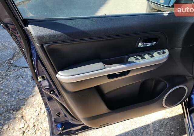 Синій Сузукі Гранд Вітара, об'ємом двигуна 2.39 л та пробігом 197 тис. км за 7200 $, фото 24 на Automoto.ua