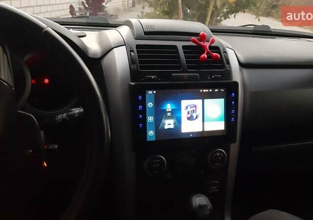 Синій Сузукі Гранд Вітара, об'ємом двигуна 2.39 л та пробігом 197 тис. км за 7200 $, фото 17 на Automoto.ua