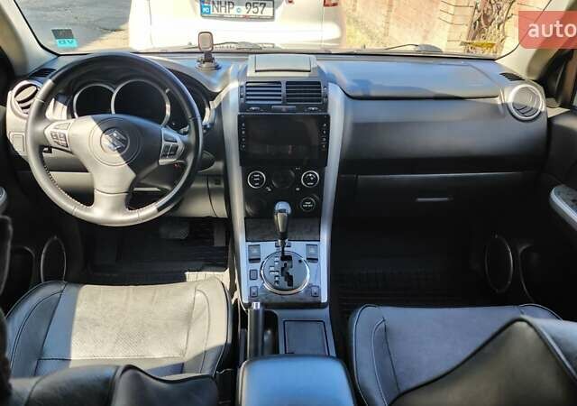 Синій Сузукі Гранд Вітара, об'ємом двигуна 2.39 л та пробігом 197 тис. км за 7200 $, фото 26 на Automoto.ua
