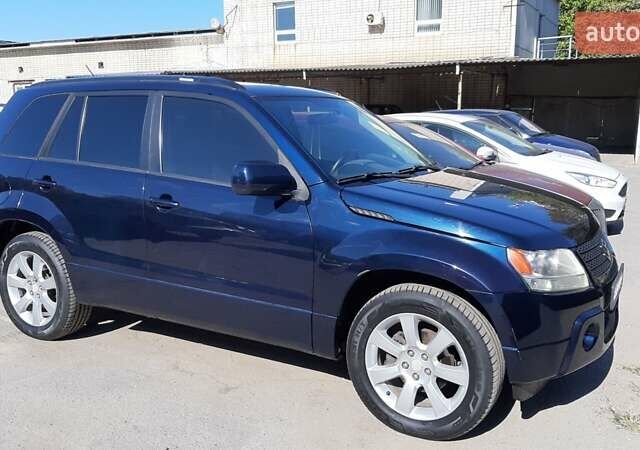 Синій Сузукі Гранд Вітара, об'ємом двигуна 2.39 л та пробігом 197 тис. км за 7200 $, фото 6 на Automoto.ua