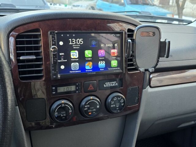 Зеленый Сузуки Гранд Витара, объемом двигателя 2 л и пробегом 297 тыс. км за 5245 $, фото 6 на Automoto.ua