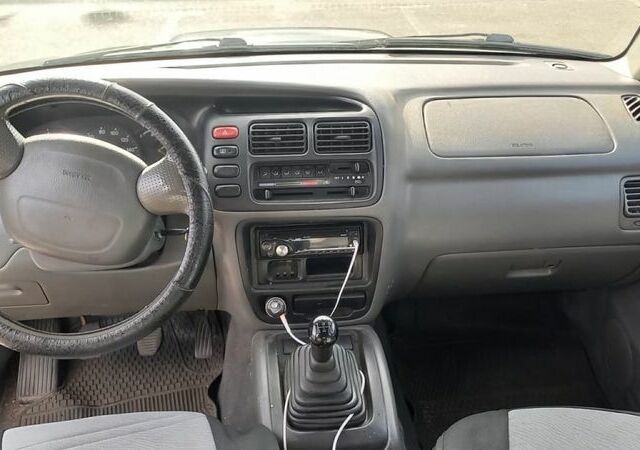 Зелений Сузукі Гранд Вітара, об'ємом двигуна 2 л та пробігом 290 тис. км за 2900 $, фото 8 на Automoto.ua