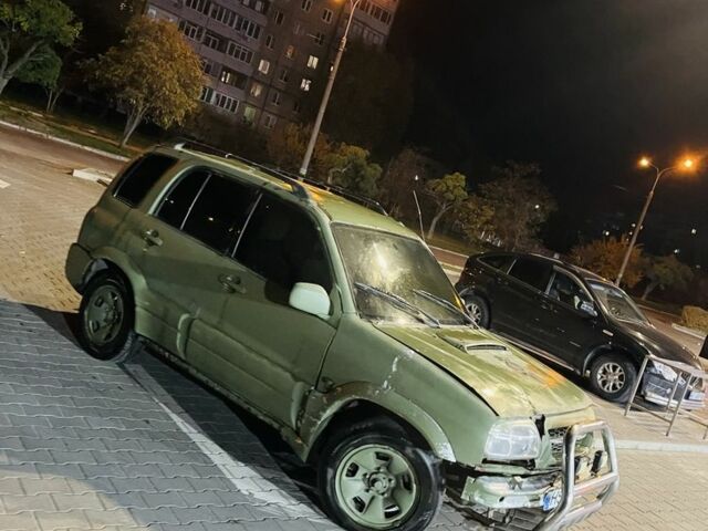 Зелений Сузукі Гранд Вітара, об'ємом двигуна 2 л та пробігом 200 тис. км за 1400 $, фото 7 на Automoto.ua