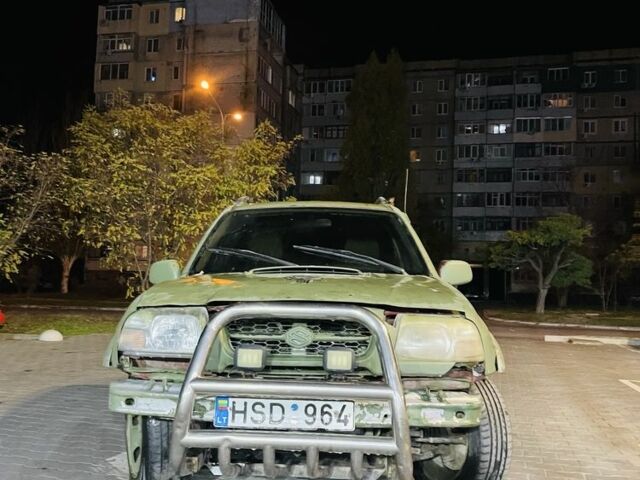 Зелений Сузукі Гранд Вітара, об'ємом двигуна 2 л та пробігом 200 тис. км за 1400 $, фото 1 на Automoto.ua