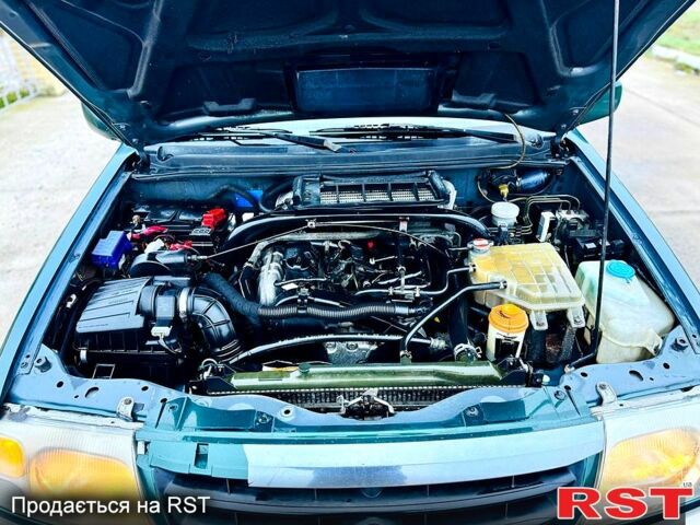 Зеленый Сузуки Гранд Витара, объемом двигателя 2 л и пробегом 340 тыс. км за 2350 $, фото 6 на Automoto.ua