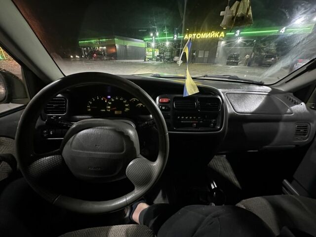 Зеленый Сузуки Гранд Витара, объемом двигателя 2 л и пробегом 320 тыс. км за 2315 $, фото 4 на Automoto.ua