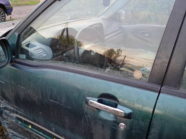 Зелений Сузукі Гранд Вітара, об'ємом двигуна 2.5 л та пробігом 2 тис. км за 1000 $, фото 5 на Automoto.ua