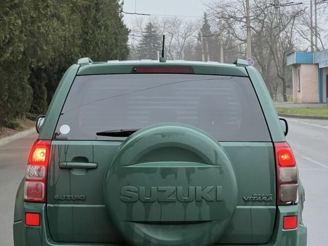 Зелений Сузукі Гранд Вітара, об'ємом двигуна 1.9 л та пробігом 200 тис. км за 3570 $, фото 2 на Automoto.ua