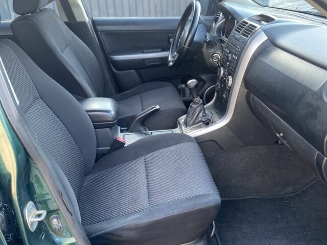 Зеленый Сузуки Гранд Витара, объемом двигателя 1.9 л и пробегом 326 тыс. км за 5000 $, фото 7 на Automoto.ua