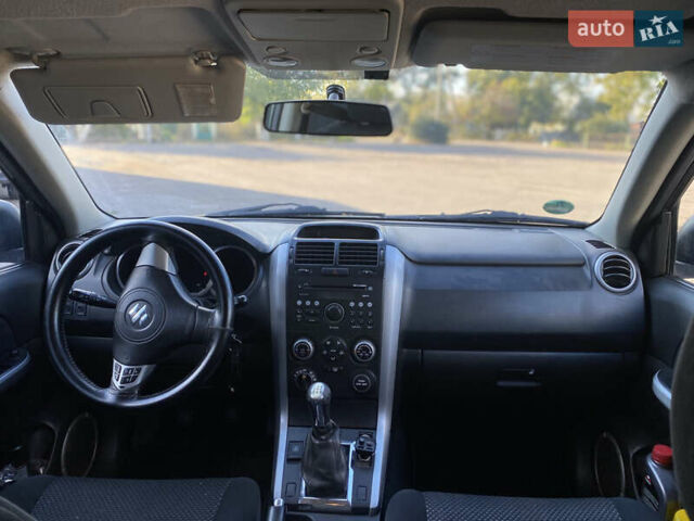 Зеленый Сузуки Гранд Витара, объемом двигателя 1.9 л и пробегом 326 тыс. км за 5000 $, фото 4 на Automoto.ua