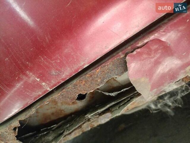 Красный Сузуки Игнис, объемом двигателя 1.33 л и пробегом 320 тыс. км за 1900 $, фото 16 на Automoto.ua