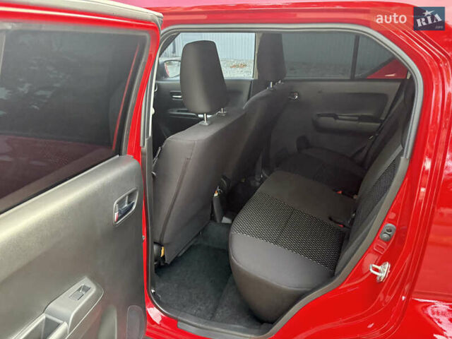 Красный Сузуки Игнис, объемом двигателя 1.2 л и пробегом 50 тыс. км за 14999 $, фото 3 на Automoto.ua