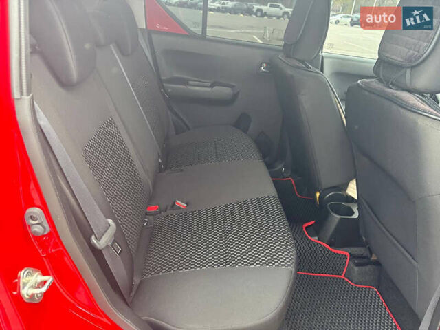 Красный Сузуки Игнис, объемом двигателя 1.2 л и пробегом 50 тыс. км за 11700 $, фото 15 на Automoto.ua