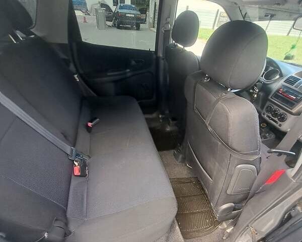 Серый Сузуки Игнис, объемом двигателя 1.3 л и пробегом 199 тыс. км за 4200 $, фото 5 на Automoto.ua