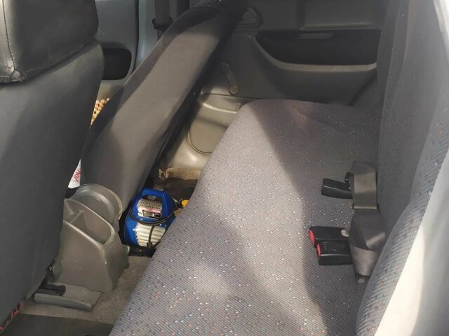 Серый Сузуки Игнис, объемом двигателя 1.3 л и пробегом 370 тыс. км за 2000 $, фото 1 на Automoto.ua