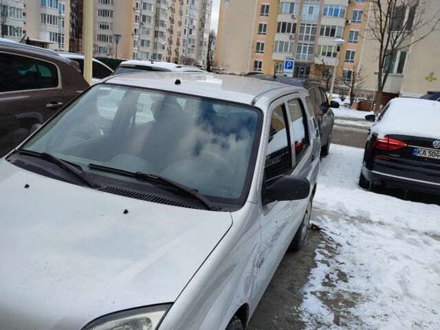 Сірий Сузукі Ігніс, об'ємом двигуна 1.3 л та пробігом 241 тис. км за 3522 $, фото 12 на Automoto.ua