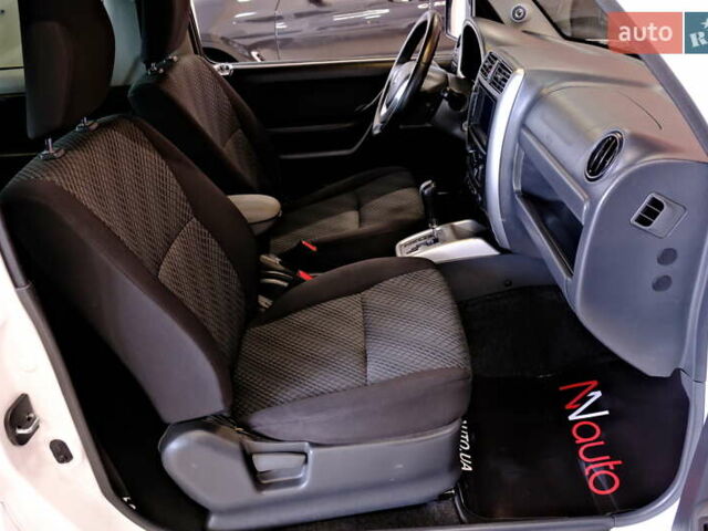 Білий Сузукі Джімні, об'ємом двигуна 1.3 л та пробігом 122 тис. км за 14900 $, фото 30 на Automoto.ua