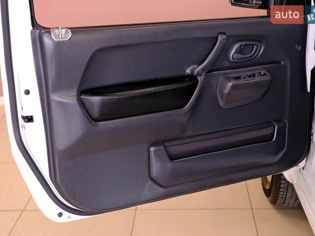 Білий Сузукі Джімні, об'ємом двигуна 1.3 л та пробігом 122 тис. км за 14900 $, фото 23 на Automoto.ua