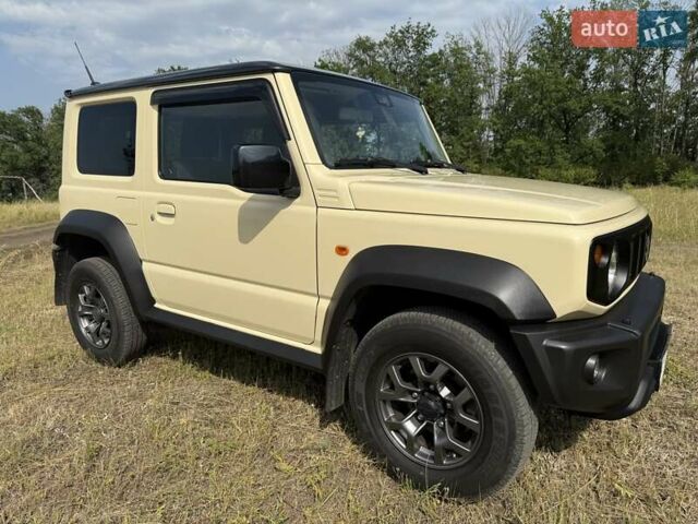 Білий Сузукі Джімні, об'ємом двигуна 1.46 л та пробігом 40 тис. км за 19900 $, фото 1 на Automoto.ua