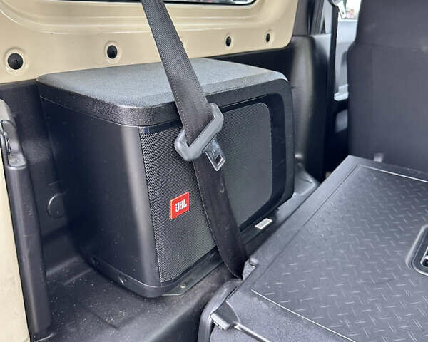 Белый Сузуки Джимни, объемом двигателя 1.46 л и пробегом 47 тыс. км за 22500 $, фото 11 на Automoto.ua