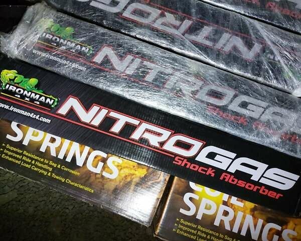 Бежевий Сузукі Джімні, об'ємом двигуна 1.6 л та пробігом 186 тис. км за 9200 $, фото 10 на Automoto.ua