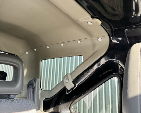 Черный Сузуки Джимни, объемом двигателя 1.3 л и пробегом 100 тыс. км за 7200 $, фото 18 на Automoto.ua