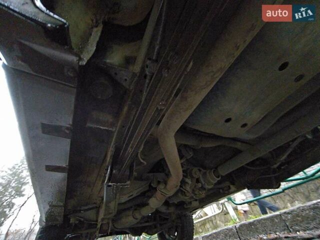 Чорний Сузукі Джімні, об'ємом двигуна 1.3 л та пробігом 164 тис. км за 7450 $, фото 17 на Automoto.ua