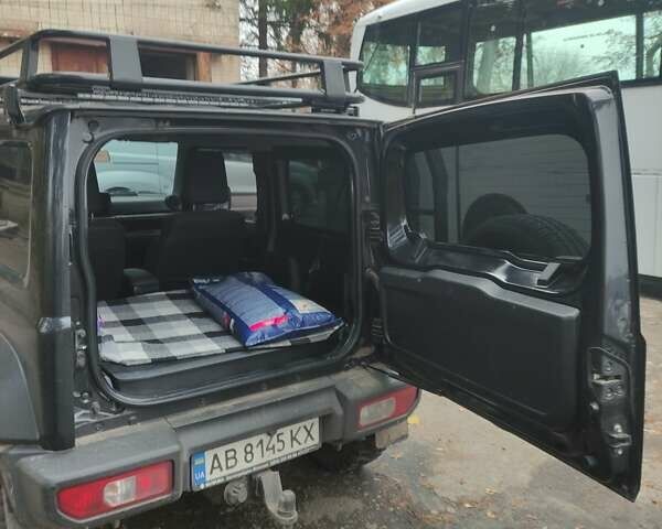 Чорний Сузукі Джімні, об'ємом двигуна 1.46 л та пробігом 63 тис. км за 19000 $, фото 3 на Automoto.ua
