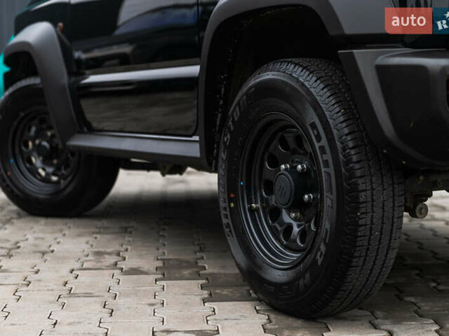 Черный Сузуки Джимни, объемом двигателя 1.46 л и пробегом 21 тыс. км за 23000 $, фото 6 на Automoto.ua