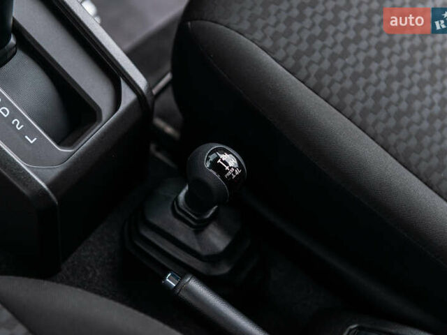 Черный Сузуки Джимни, объемом двигателя 1.46 л и пробегом 21 тыс. км за 23000 $, фото 20 на Automoto.ua