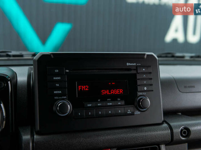 Черный Сузуки Джимни, объемом двигателя 1.46 л и пробегом 21 тыс. км за 23000 $, фото 26 на Automoto.ua