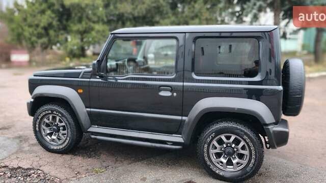 Черный Сузуки Джимни, объемом двигателя 1.46 л и пробегом 30 тыс. км за 23700 $, фото 3 на Automoto.ua