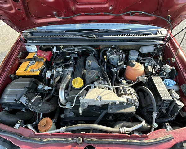 Сузуки Джимни 2006 в Киеве на Automoto.ua Красный Сузуки Джимни, объемом двигателя 1.5 л и пробегом 221 тыс. км за 12000 $, фото 17 на Automoto.ua