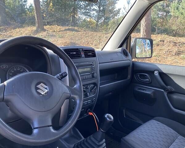 Сузуки Джимни, объемом двигателя 1.3 л и пробегом 177 тыс. км за 8900 $, фото 5 на Automoto.ua