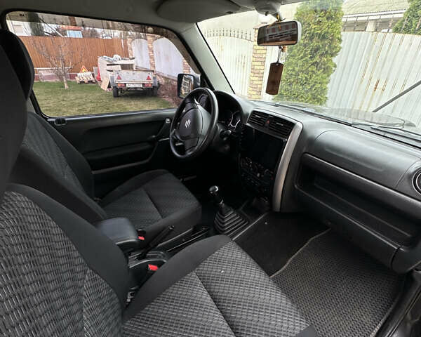 Сузуки Джимни, объемом двигателя 1.3 л и пробегом 160 тыс. км за 12400 $, фото 16 на Automoto.ua