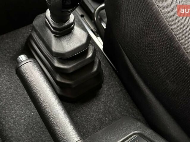 Сузуки Джимни, объемом двигателя 1.46 л и пробегом 0 тыс. км за 27245 $, фото 22 на Automoto.ua