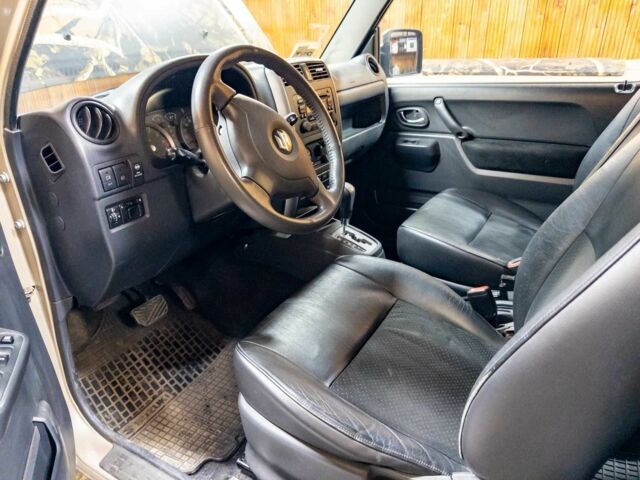 Сузуки Джимни 2009 в Киеве на Automoto.ua Желтый Сузуки Джимни, объемом двигателя 1.3 л и пробегом 45 тыс. км за 12800 $, фото 5 на Automoto.ua