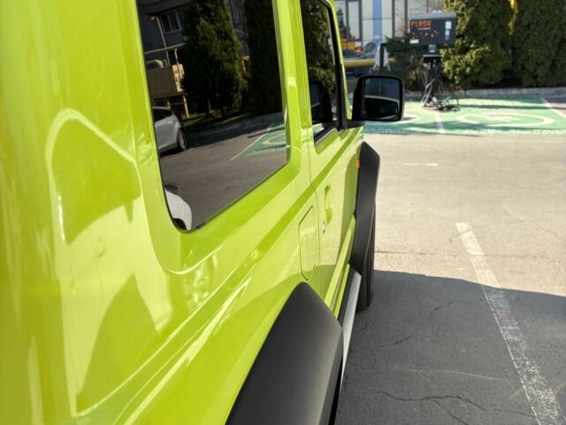 Желтый Сузуки Джимни, объемом двигателя 1.5 л и пробегом 28 тыс. км за 20450 $, фото 6 на Automoto.ua