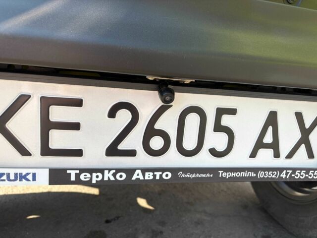 Желтый Сузуки Джимни, объемом двигателя 1.5 л и пробегом 28 тыс. км за 20450 $, фото 7 на Automoto.ua