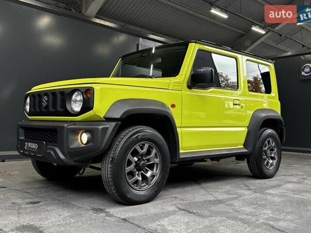 Желтый Сузуки Джимни, объемом двигателя 1.5 л и пробегом 149 тыс. км за 17900 $, фото 6 на Automoto.ua