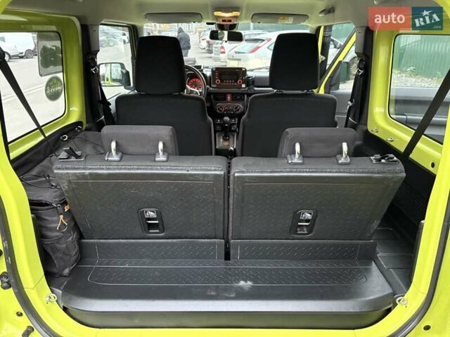 Желтый Сузуки Джимни, объемом двигателя 1.46 л и пробегом 62 тыс. км за 23300 $, фото 16 на Automoto.ua