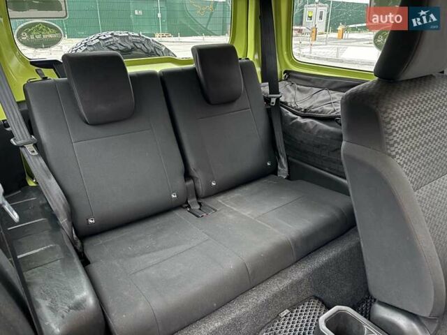 Желтый Сузуки Джимни, объемом двигателя 1.46 л и пробегом 62 тыс. км за 23300 $, фото 17 на Automoto.ua